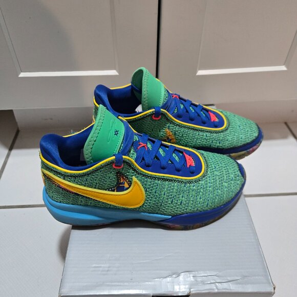 Lebron XX SE (GS) Electric Algae/University Gold. Lightly used! - Picture 2 of 16